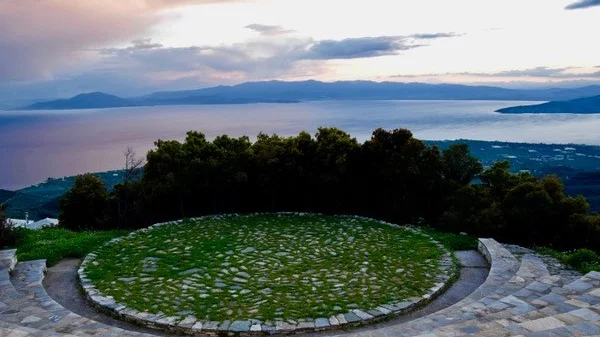 Το Μουσικό Φεστιβάλ στο Θέατρο Αλώνι μας καλεί σε ένα διαφορετικό περίπατο στο Πήλιο